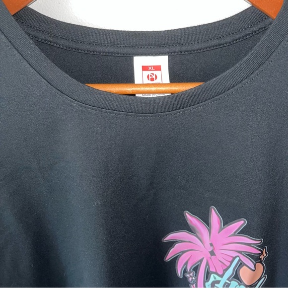 Black‎ Graphic T-Shirt (X-LARGE) - Picture 2 of 3